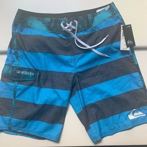 Men’s board shorts
